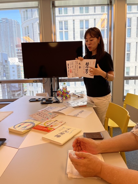 お香と椅子座禅でリフレッシュ ― 忙しい女性経営者におすすめの時間